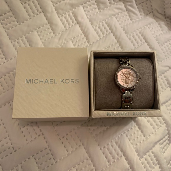 Michael Kors Minni Allie Quartz Crystal Stainless Steel with Rose Gold Watch - Picture 5 of 5